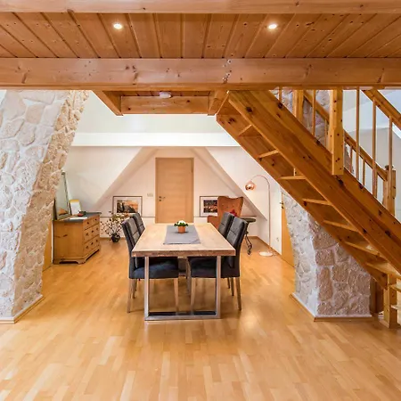 Apfelblüte Und Paradies Baernfels